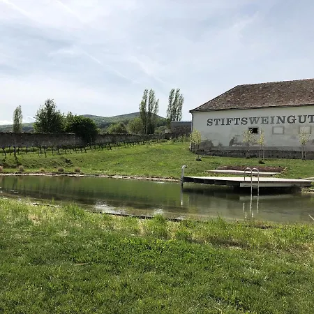 Schlaffass - Schlafen Im Holzfass Thallern *