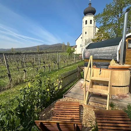 Schlaffass - Schlafen Im Holzfass Thallern *