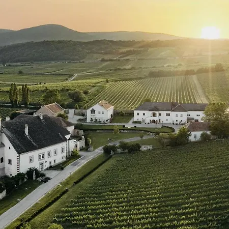 Campingplads Schlaffass - Schlafen Im Holzfass Thallern *